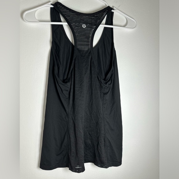 Lululemon Women’s Swiftly Tech Racerback Tank Top 2.0
Hip Length- Size 6 - Picture 2 of 4